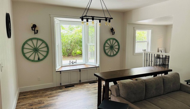 Charming 3-bedroom house in quiet residential neighborhood