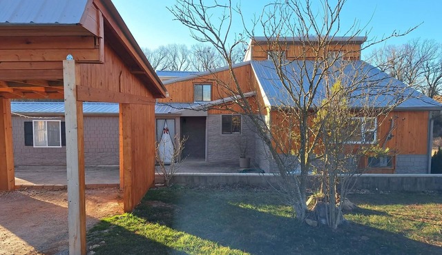Charming 3-bedroom house with AC in the Country