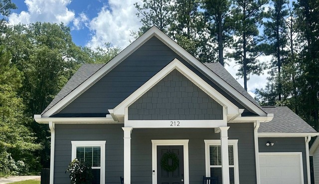 Charming 3-bedroom house in LaGrange, Close to Downtown and College