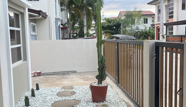 Charming 3-bedroom house with WiFi and AC in pleasant Bacolor Pampanga