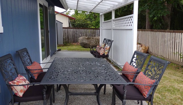 Charming 3-bedroom house Near Everett Mall.