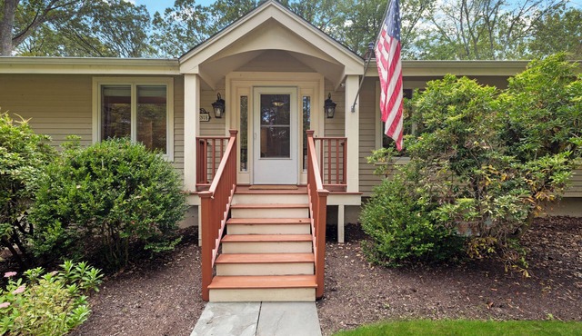 Charming 3-bedroom Ranch in Weston Near Westport & Fairfield