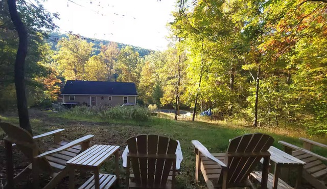 Charming 3-bedroom mountain retreat in beautiful Fort Valley with Hot Tub Hiking