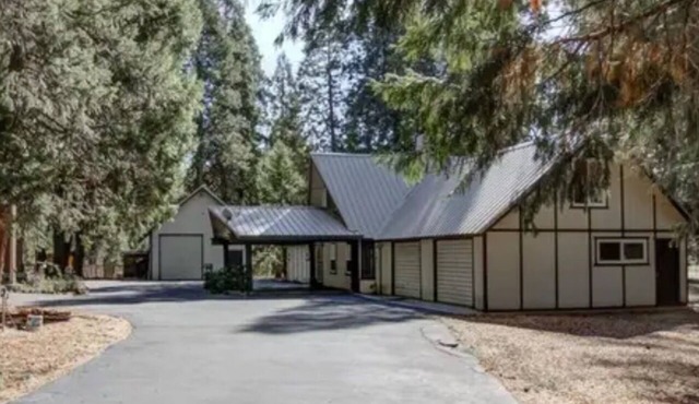 Charming 3-bedroom country house with AC and fitness room in Shingletown