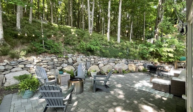 Charming 3 bedroom with magical patio