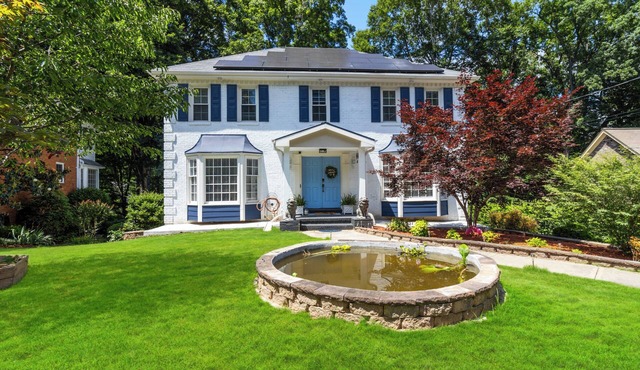 Charming 4-bedroom house in fabulous Duluth!