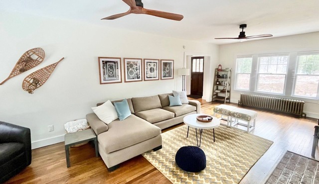 Charming 4-bedroom Private Home on 5 Acres of Land with Open Mountain View’s