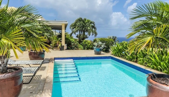 Charming 4-bedroom house with AC, fitness room in fabulous Christiansted