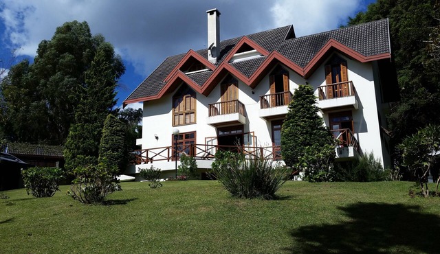 Charming 5-bedroom house on a 3000m2 plot, with Wi-Fi, barbecue, and tranquility.