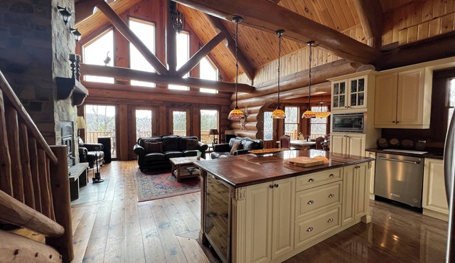 Charming 5-bedroom cabin with AC and WiFi