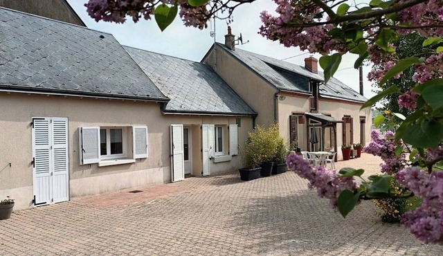 Charming 55m² Cottage with Garden, Near Paris & Orleans, Family & Pet Friendly