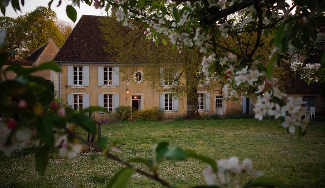 Charming 6 bedroom Holiday Home in Le Perche