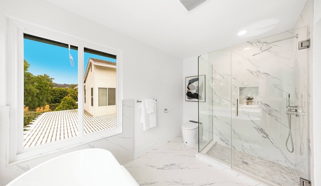 Charming A Master bedroom of the house in Dana Point , Mile to Beach.