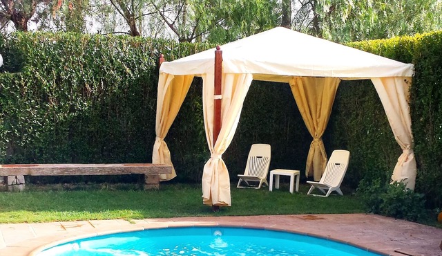 CHARMING ACCOMMODATIONS