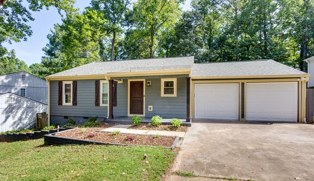 Charming Alpharetta Home w/ Spacious Yard!