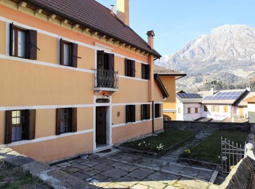 Charming Alpine Retreat for 9