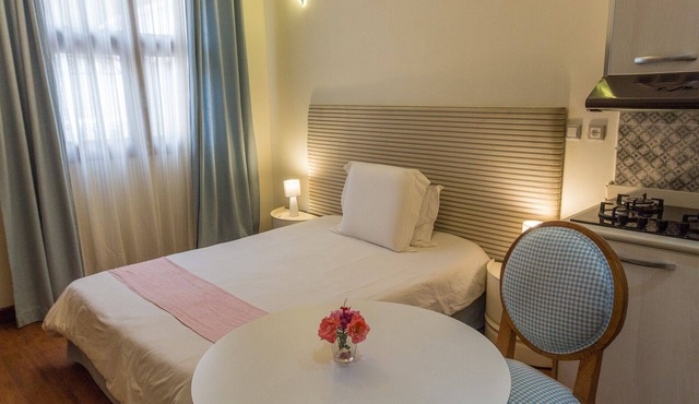 Charming and comfortable studio in the heart of the city close to restaurants