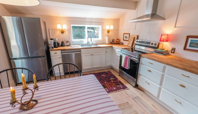 Charming and cozy coastal escape steps from the beach. Pet friendly!