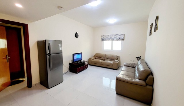 Charming and spacious 2-bedroom apartment with 2 bathrooms, kitchen and balcony.