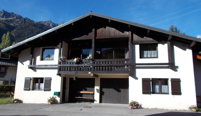 Charming apartment in a chalet In Chamonix, quiet area