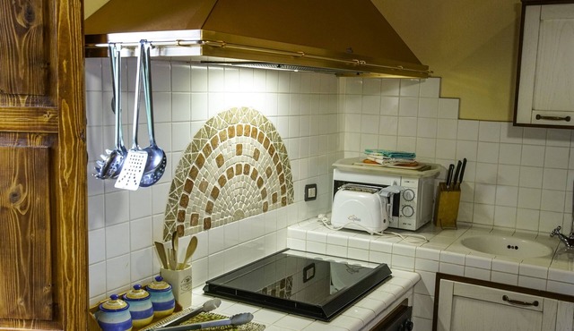 CHARMING APARTMENT WITH POOL - 40 KM FLORENCE, 20 KM SIENA, 15 KM S. GIMIGNANO