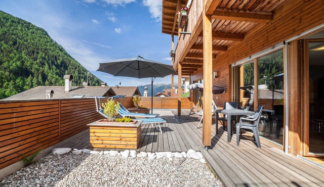 Charming Apartment “Ferienwohnung Terrasse” with Mountain View & Terrace; Parking Available