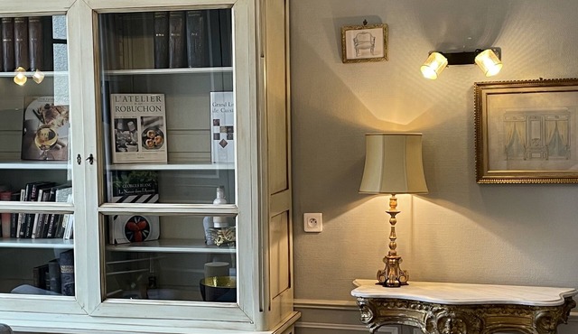 CHARMING APARTMENT FOR 6 PEOPLE IN THE HISTORICAL CENTER. PRIVATE PARKING