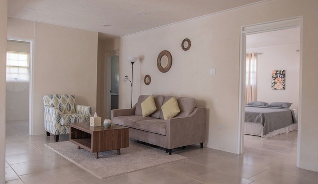 Charming apartment in beautiful St. Philip with Wi-Fi, AC