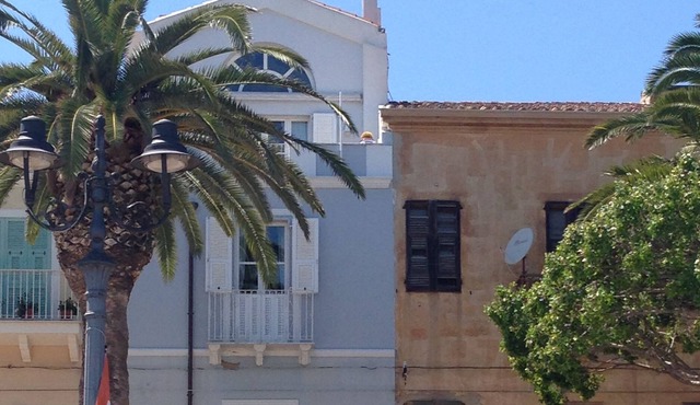 Charming apartment in a typical house on the harbor