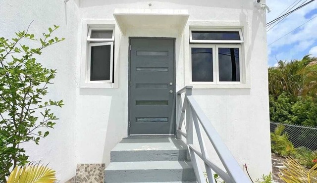 Charming apartment in St. George Barbados, rolling hills landscape n cool breeze