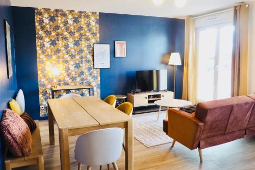 Charming apartment - private parking, balcony