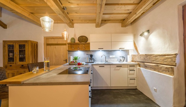 Charming Apartment "Weitblick" in Farmhouse with Balcony, Garden & Wi-Fi