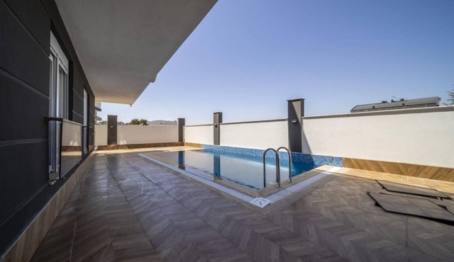 Charming Apartment with Pool in Muratpasa Antalya