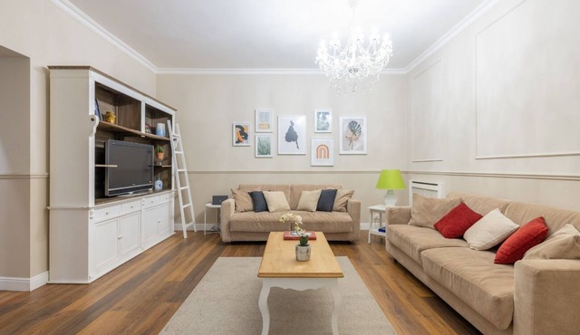 Charming Apartment With Patio Close to Colosseum