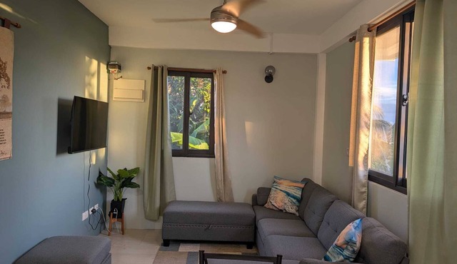 Charming apartment with spectacular sunset views and short trip to the beach.