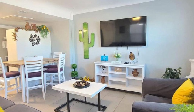 Charming Apt Downtown Phoenix Historic Patio