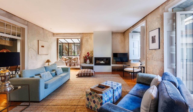 Charming Apt | Heated Pool & Private Garden
