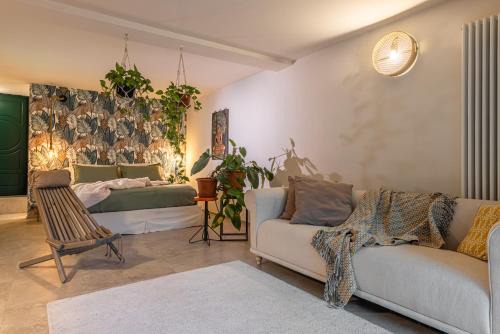 Charming apt in Villa with jacuzzi in Milan