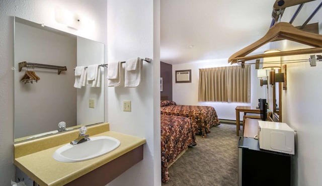 Charming B&B Actual driving 30 MILES FROM MEDORA AND TEDDY ROOSEVELT PARK