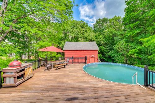 Charming Ballston Spa Home w/Sauna & Private Pool