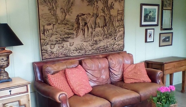 Charming Barn Apartment - centrally located to all the Foothills has to offer.