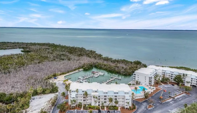 Charming bayside condo in south seas resort Captiva for a relaxing getaway