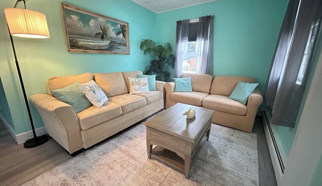 Charming Beach House by the Bay with direct walking path to beach.