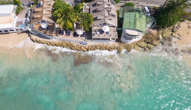 Charming Beachfront Villa - Sunset Reach (2 bed)