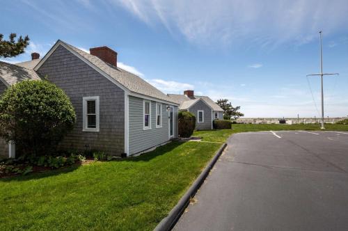 Charming Beachside Bungalow