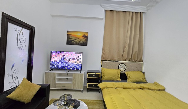 charming bed and break fast located in Abu Dhabi. Ac , wifi and parking.