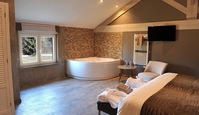 Charming bed and breakfast with spa in Provence, in the heart of the vineyards