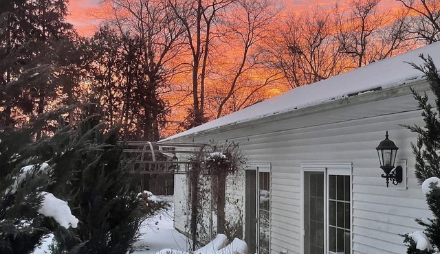 Charming Bed and Breakfast Accommodation near Lake Geneva, Wisconsin