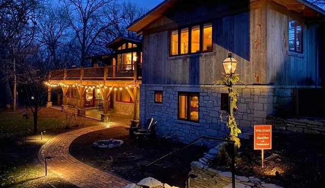 Charming Bed & Bath Suite Available Nightly