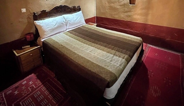 Charming bed & breakfast in tranquil Zagora with WiFi, AC